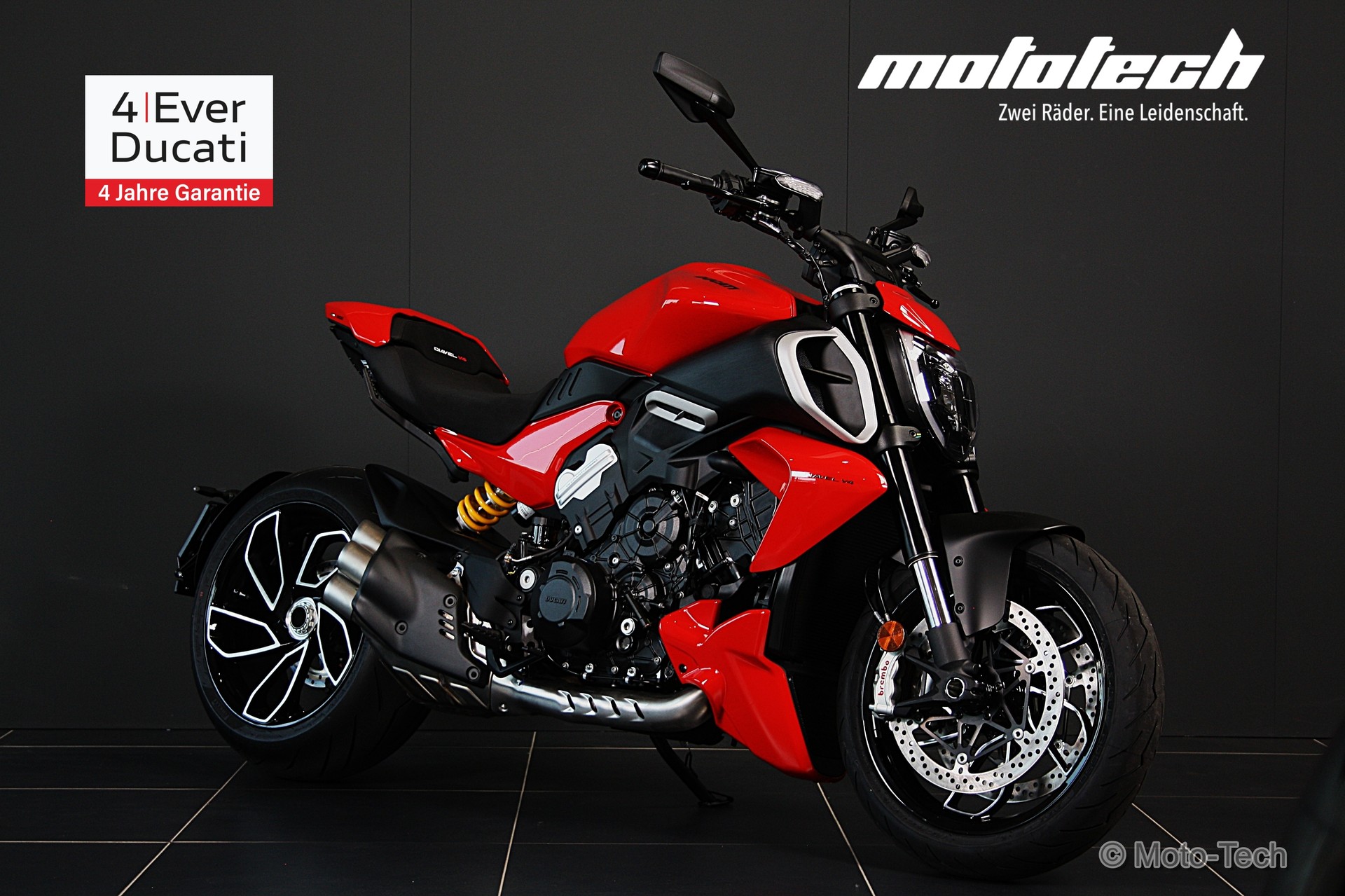 DUCATI Diavel V4 / 4 JAHRE GARANTIE-showroom-element-1