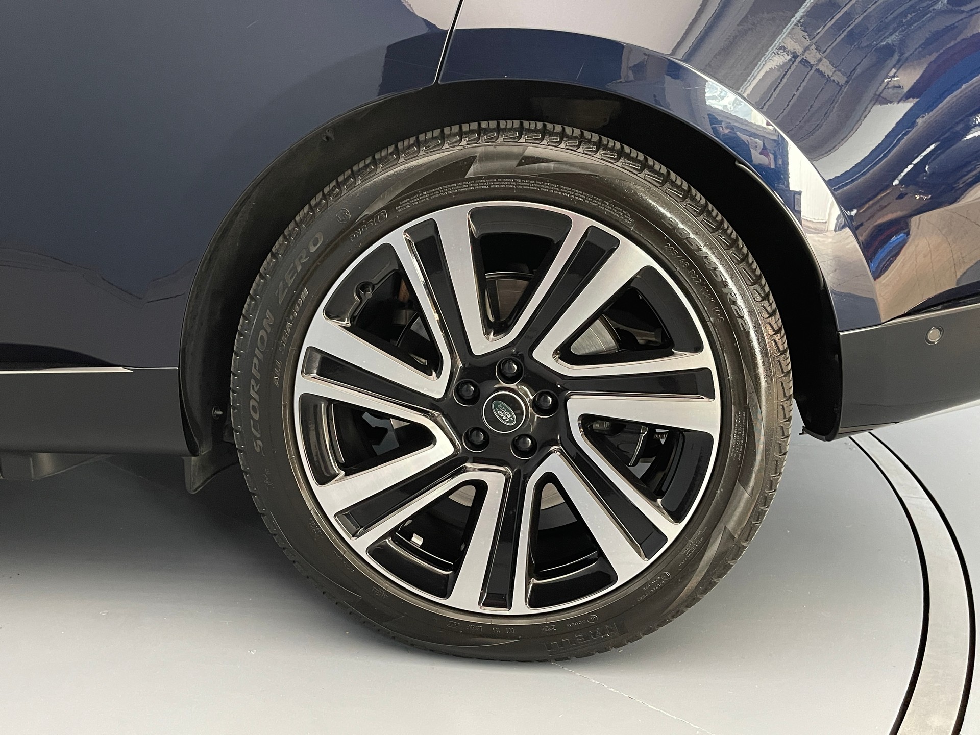 LAND ROVER Range Rover 3.0 Si6 P440e SE-image-13
