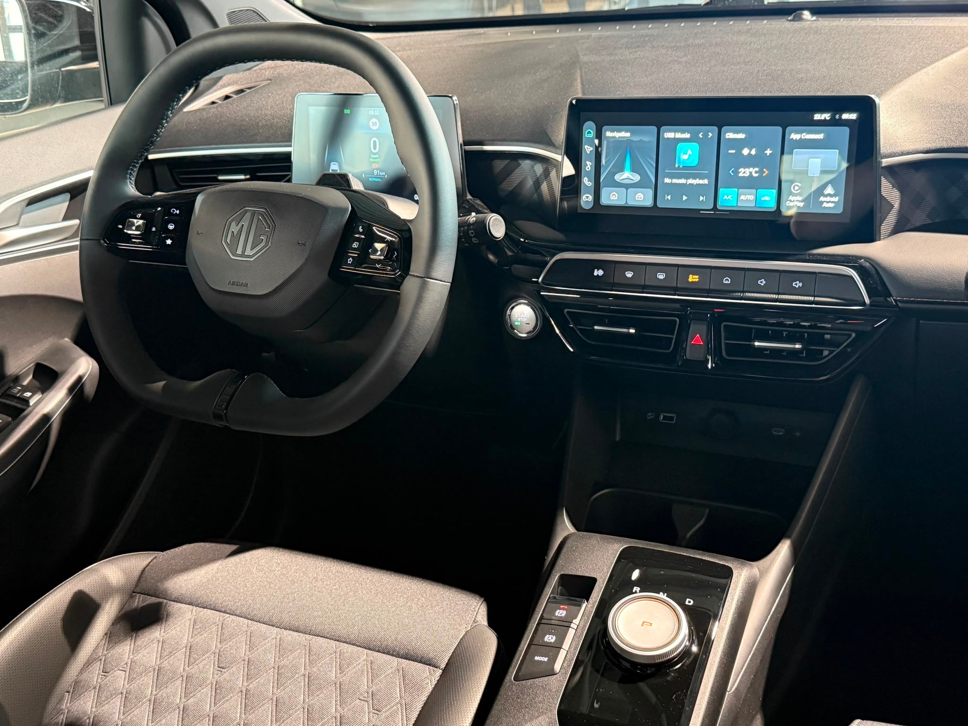 MG 3 1.5 Hybrid Luxury Aut.-image-13
