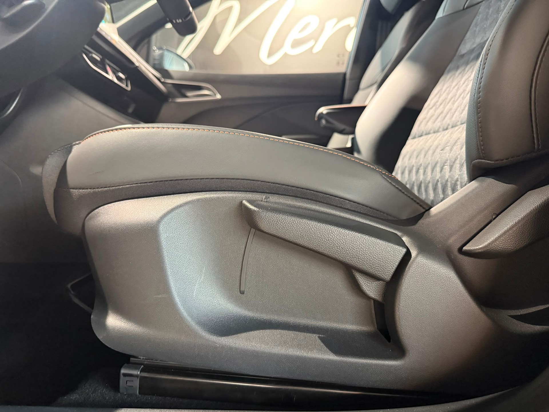MG 3 1.5 Hybrid Luxury Aut.-image-7