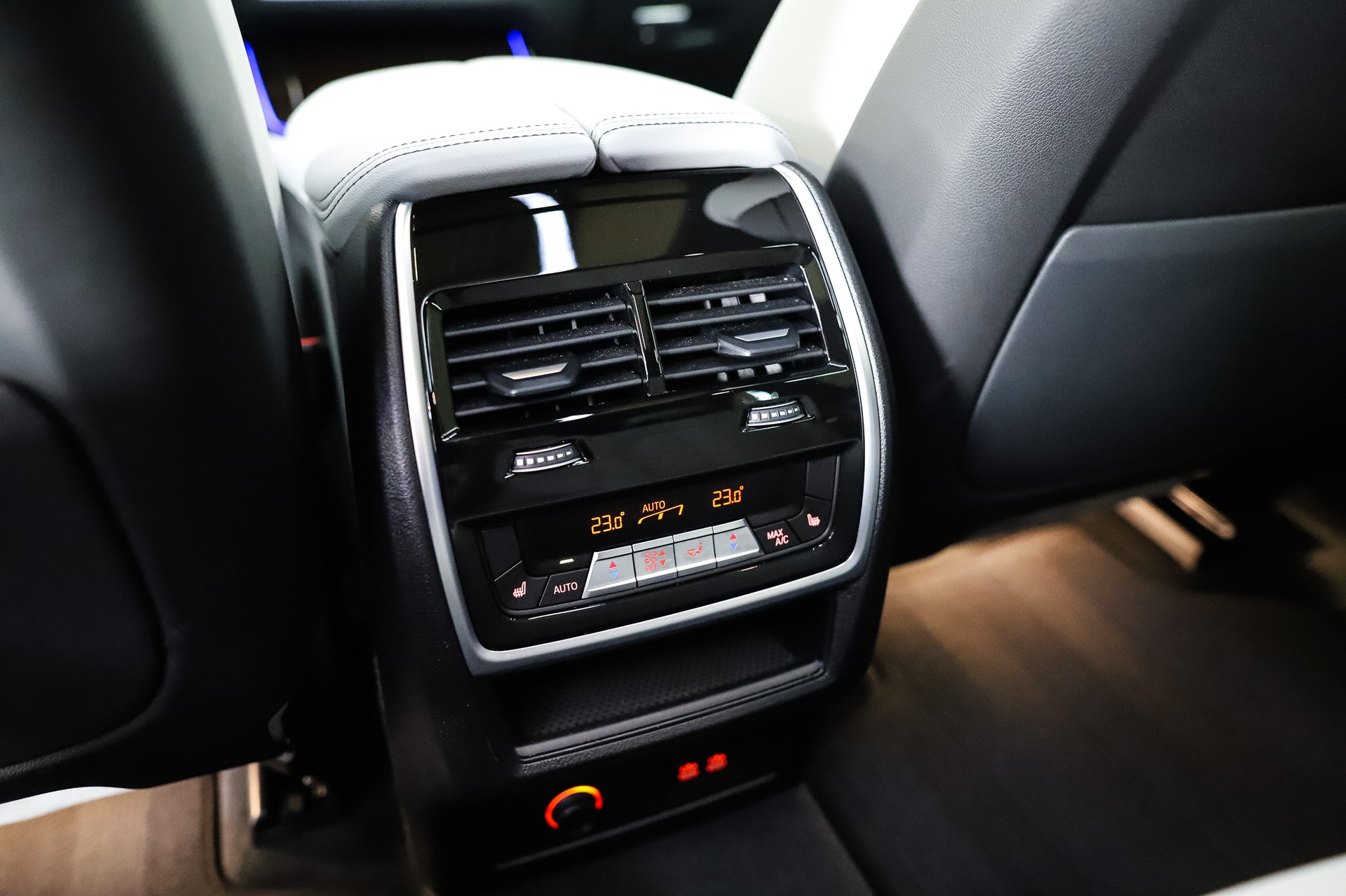BMW X5 xDrive 48V 40d M Sport Steptronic *FACELIFT*-image-22