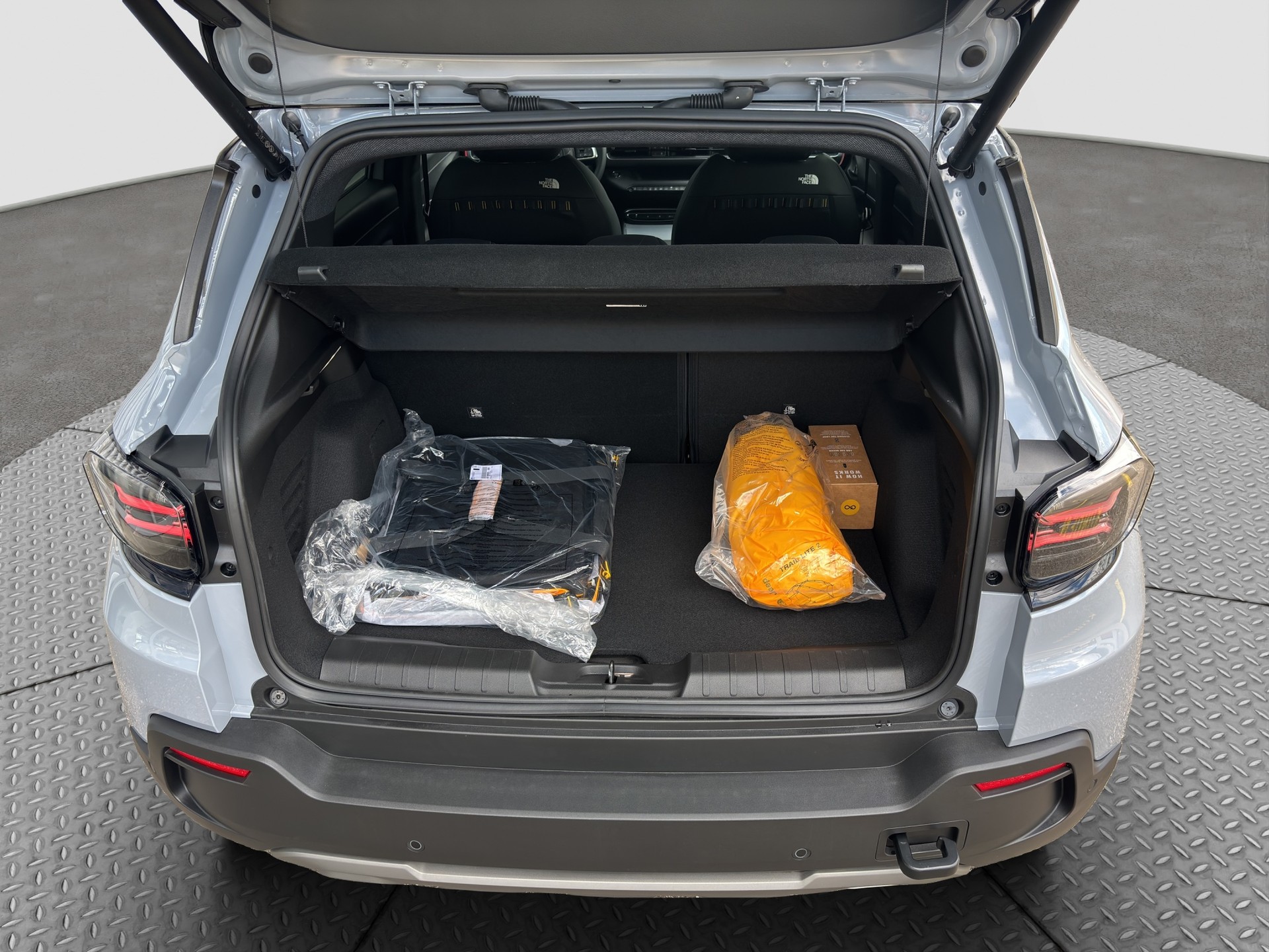 JEEP Avenger 1.2 Turbo MHEV The North Face 4xe-image-15