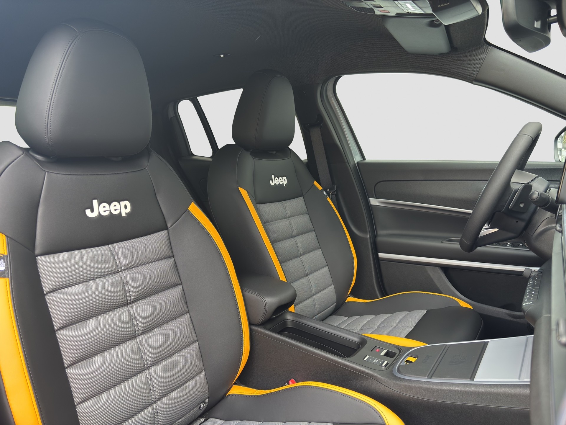 JEEP Avenger 1.2 Turbo MHEV The North Face 4xe-image-12