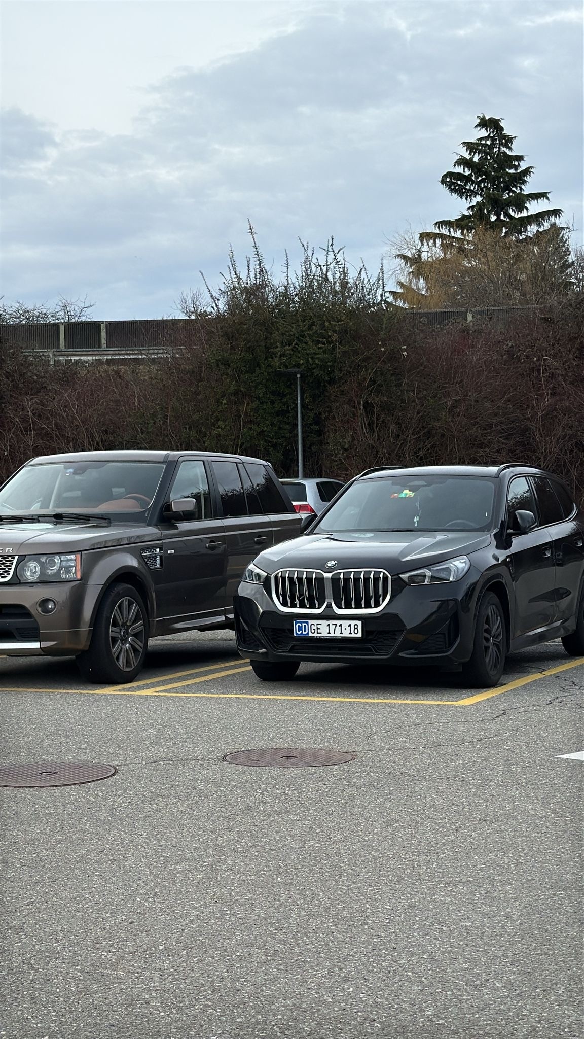 BMW 18i sDrive-image-2
