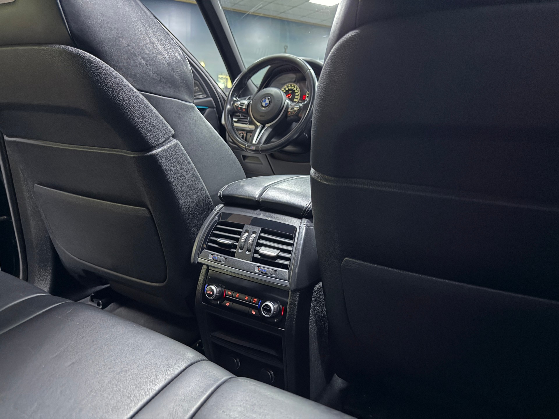 BMW X5M Edition Black Fire Steptronic / Vollausstattung-image-19