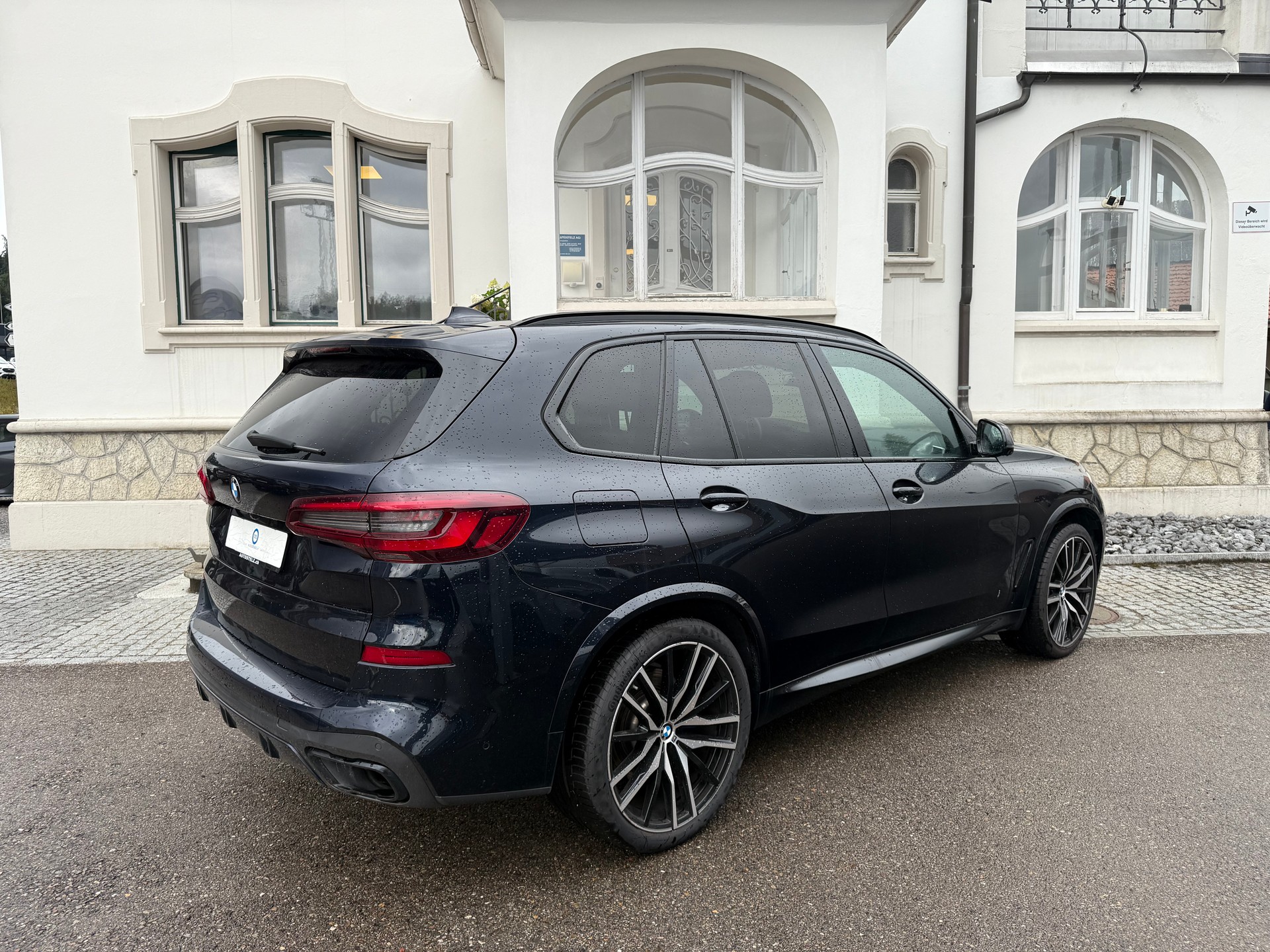 BMW X5 30d xDrive M-SPORT * 7 SITZER * 22 ZOLL ALUFELGEN *-image-3
