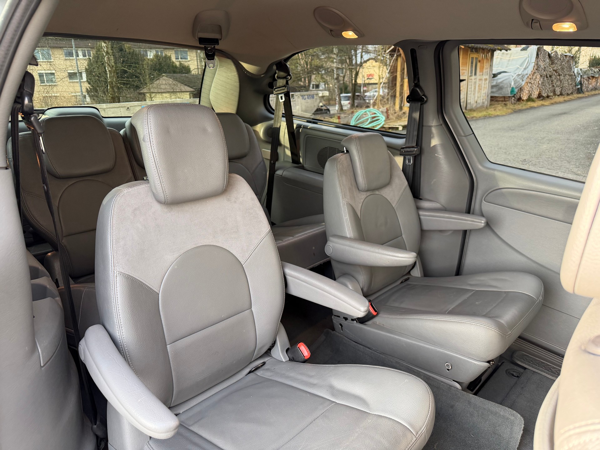 CHRYSLER 👉🏻Grand Voy. 2.8 CRD LTD Automatic-image-11