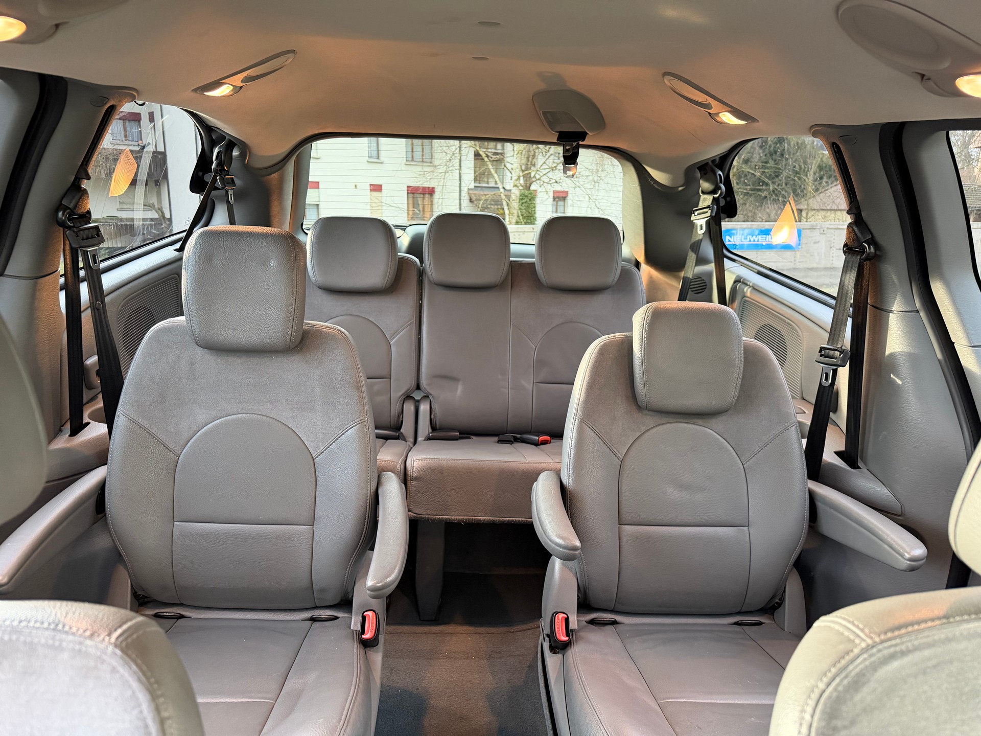 CHRYSLER 👉🏻Grand Voy. 2.8 CRD LTD Automatic-image-9