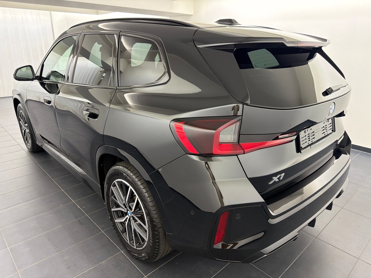 BMW X1 sDrive 18i M Sport-image-1