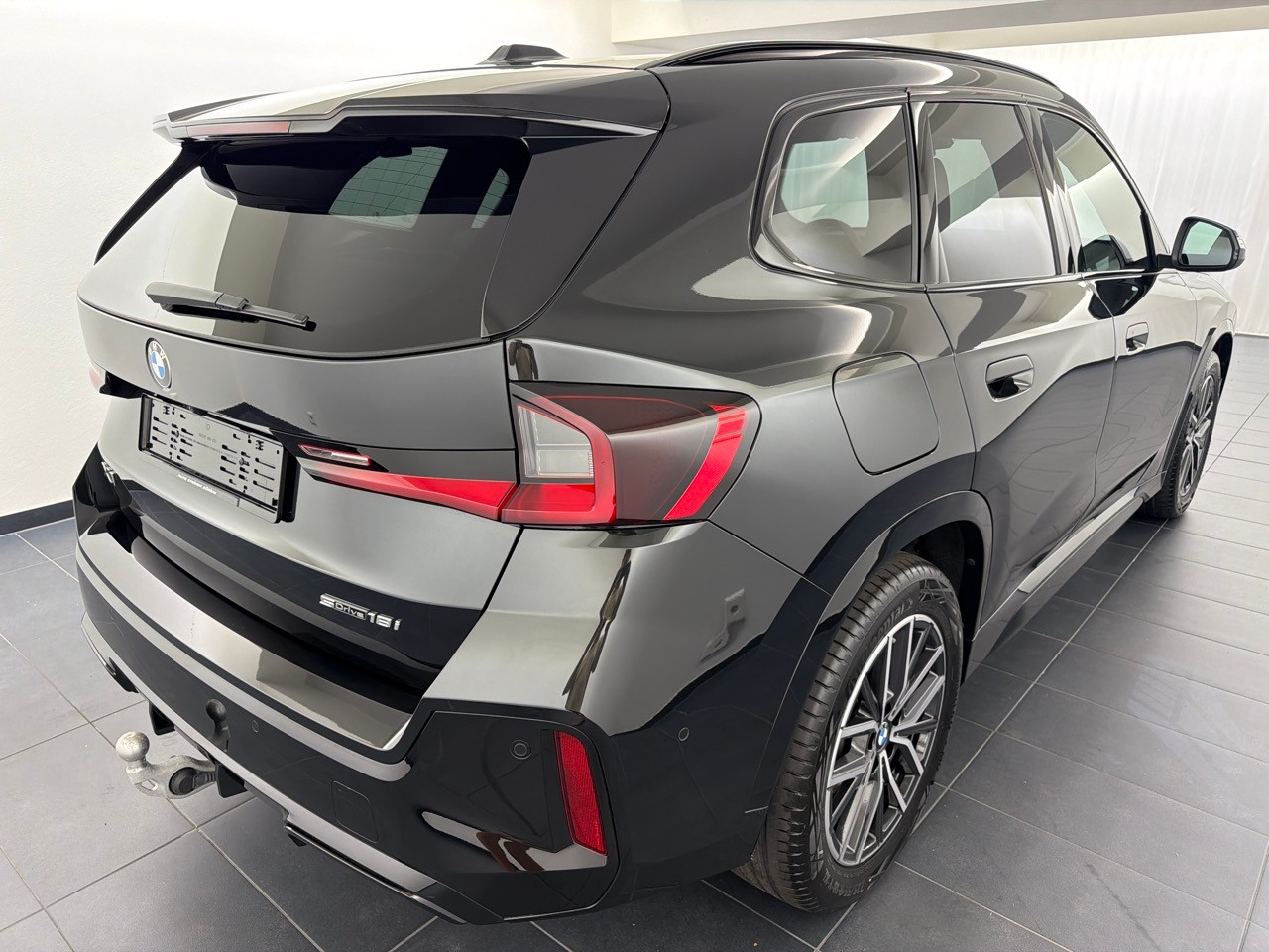 BMW X1 sDrive 18i M Sport-image-2