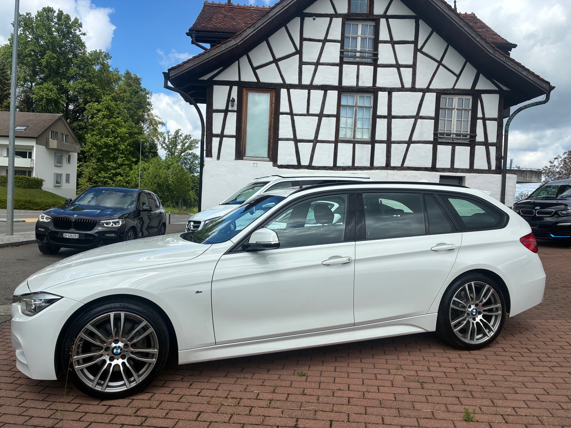 BMW 335d xDrive Sport Line Steptronic-image-2