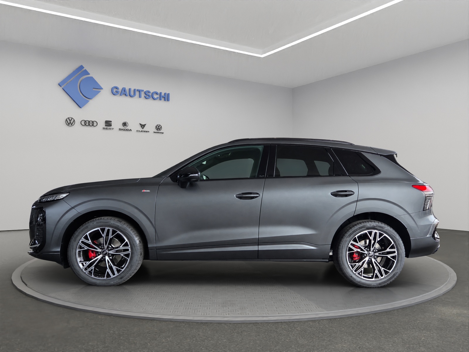 AUDI Q3 SUV 110 kW TFSI S tronic-image-1