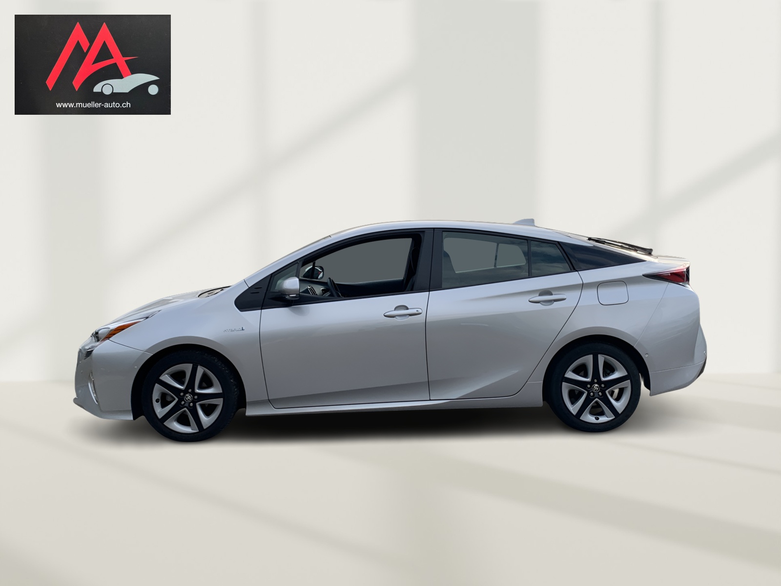 TOYOTA Prius 1.8 VVT-i HSD Sol Premium-image-6