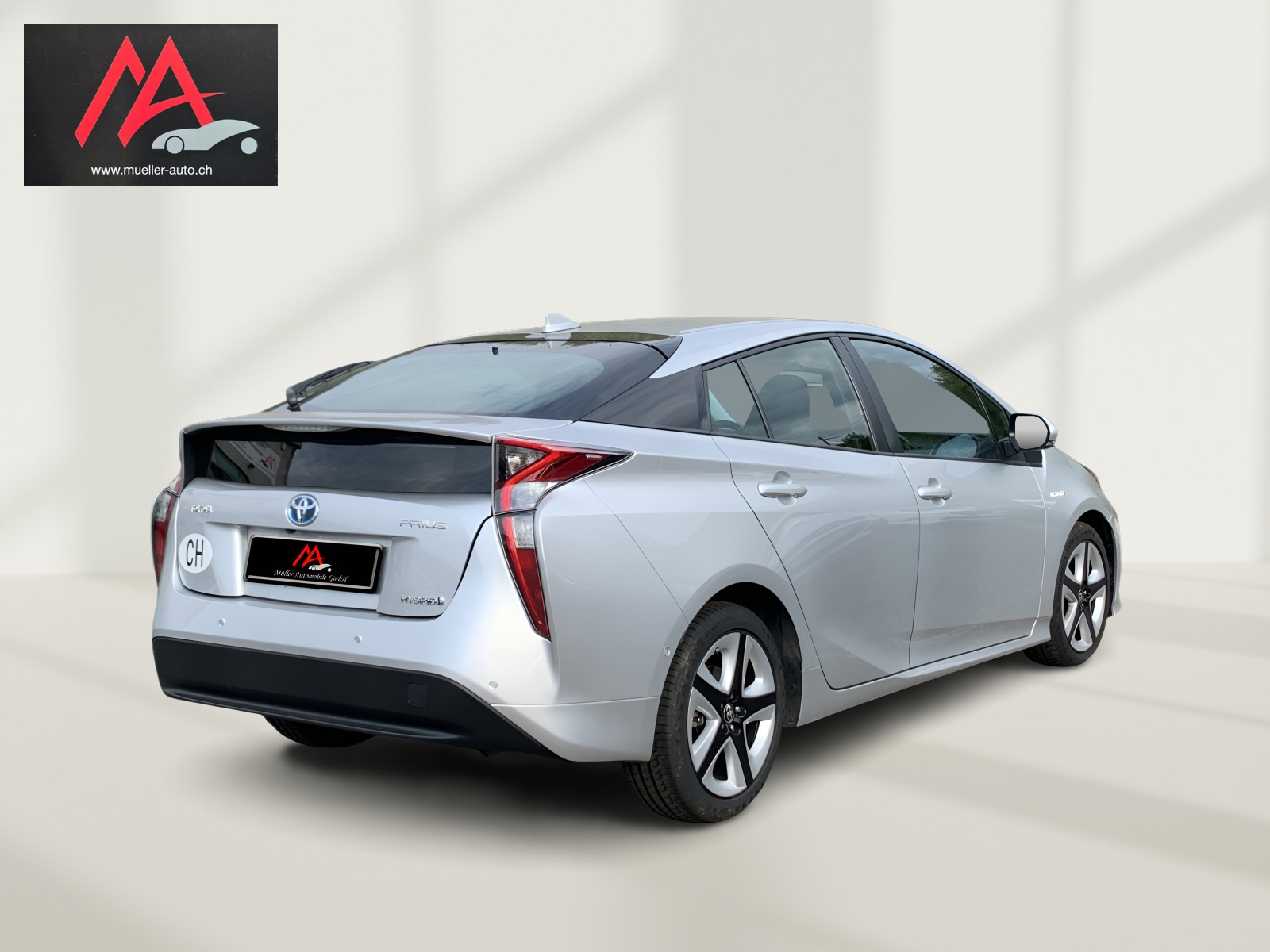 TOYOTA Prius 1.8 VVT-i HSD Sol Premium-image-4