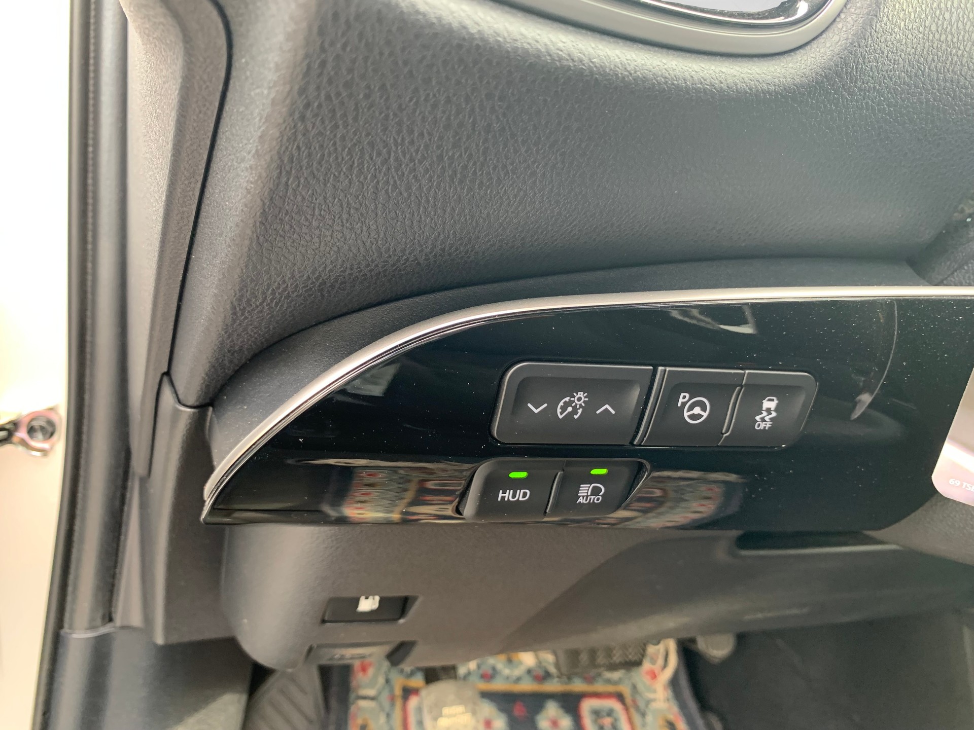 TOYOTA Prius 1.8 VVT-i HSD Sol Premium-image-12