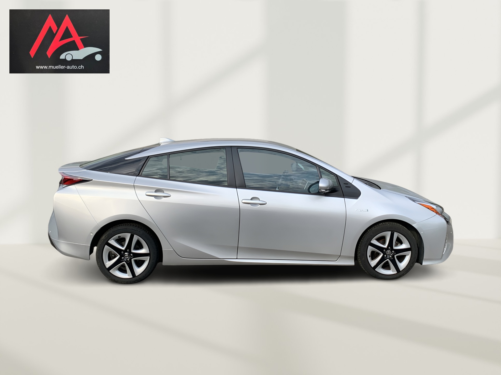 TOYOTA Prius 1.8 VVT-i HSD Sol Premium-image-3
