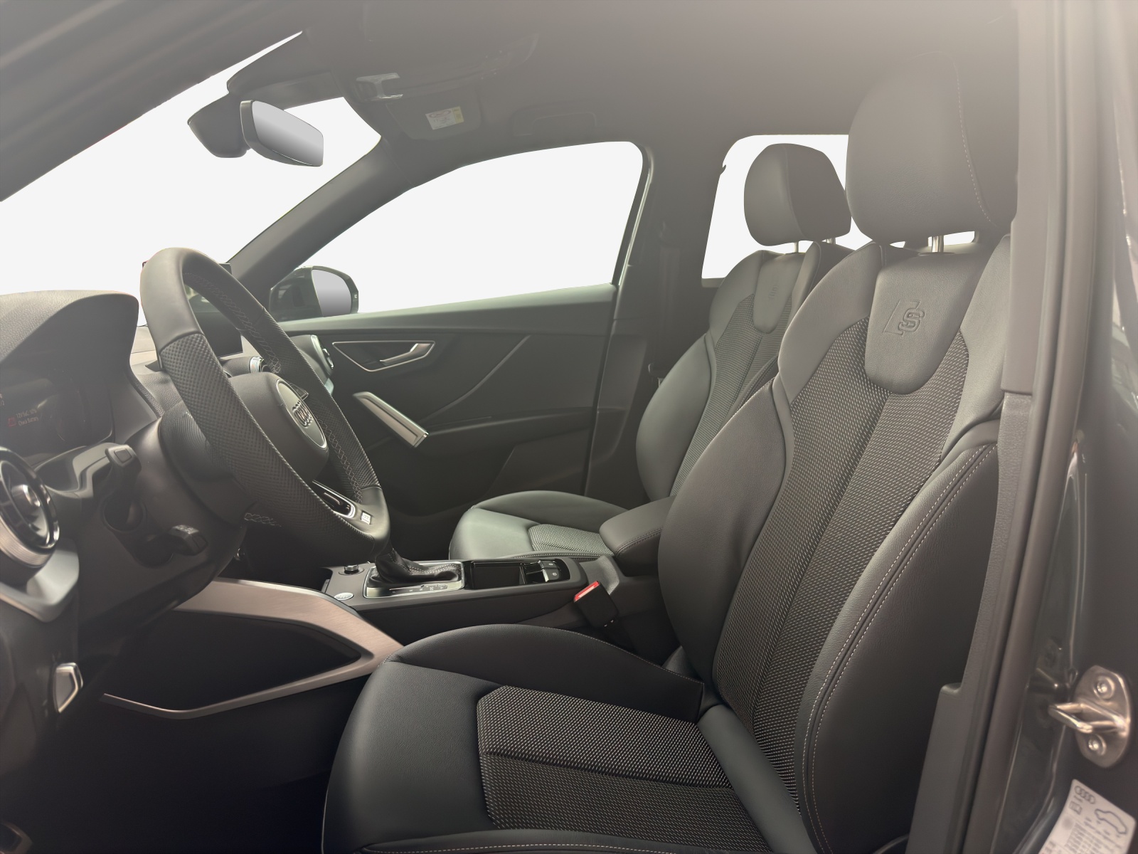 AUDI Q2 35 TFSI advanced S-tronic-image-6