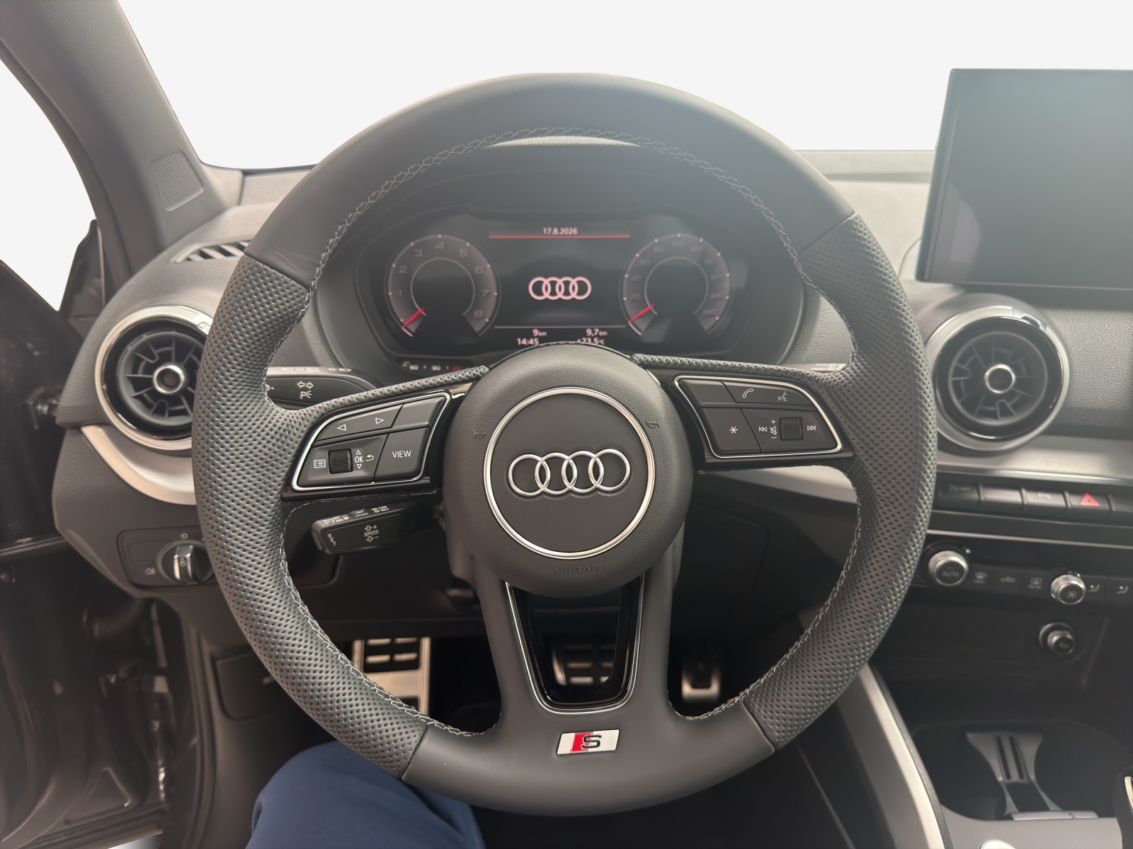 AUDI Q2 35 TFSI advanced S-tronic-image-8