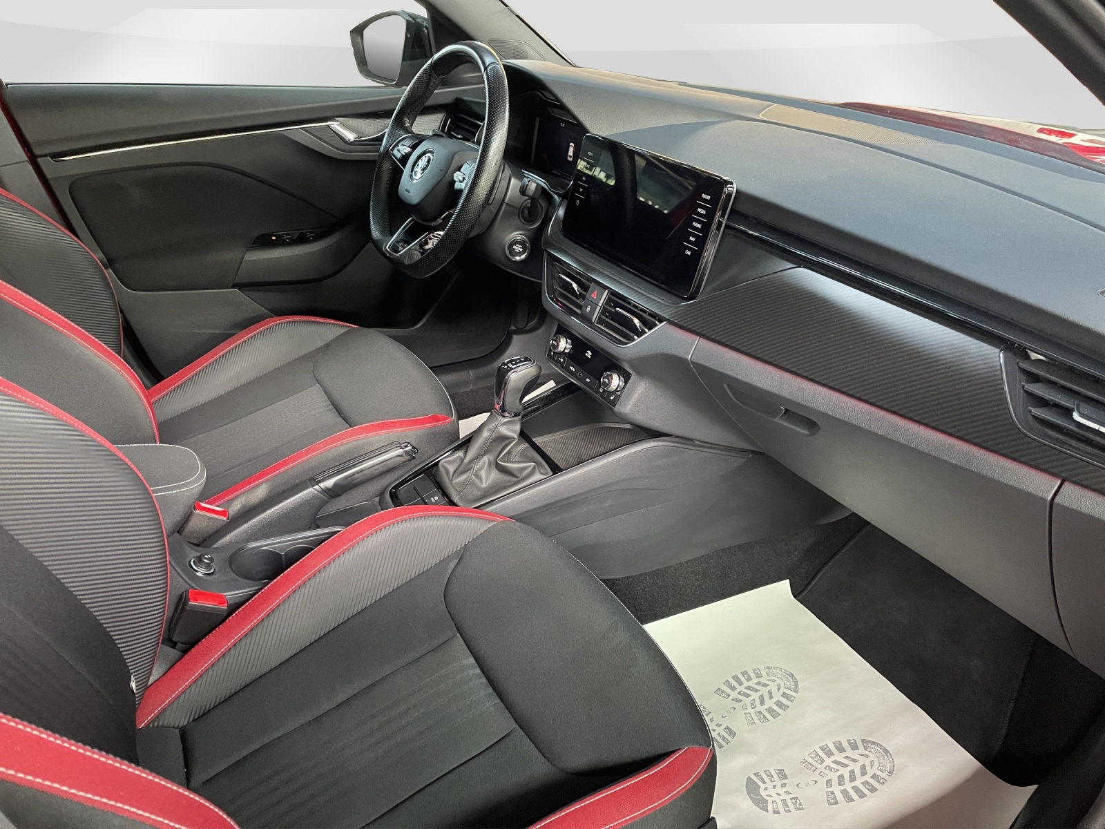 SKODA Kamiq 1.5 TSI Monte Carlo DSG-image-8