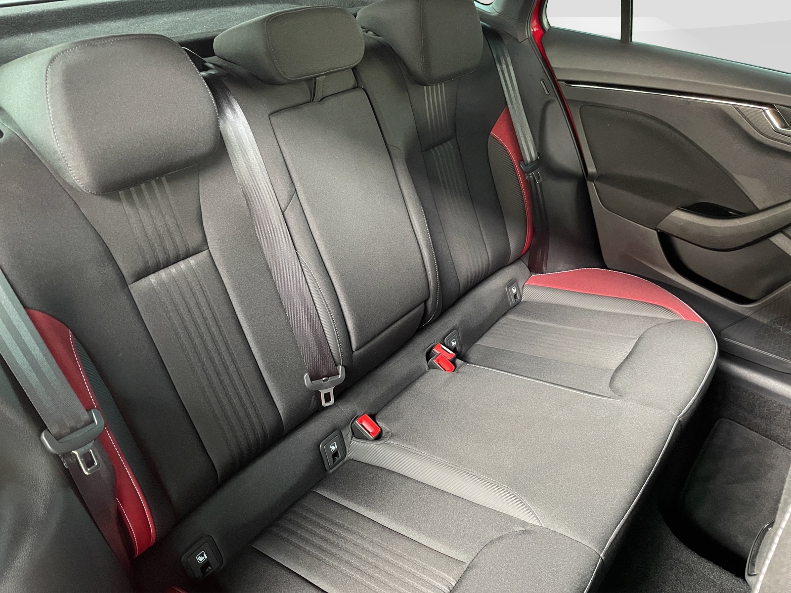 SKODA Kamiq 1.5 TSI Monte Carlo DSG-image-9