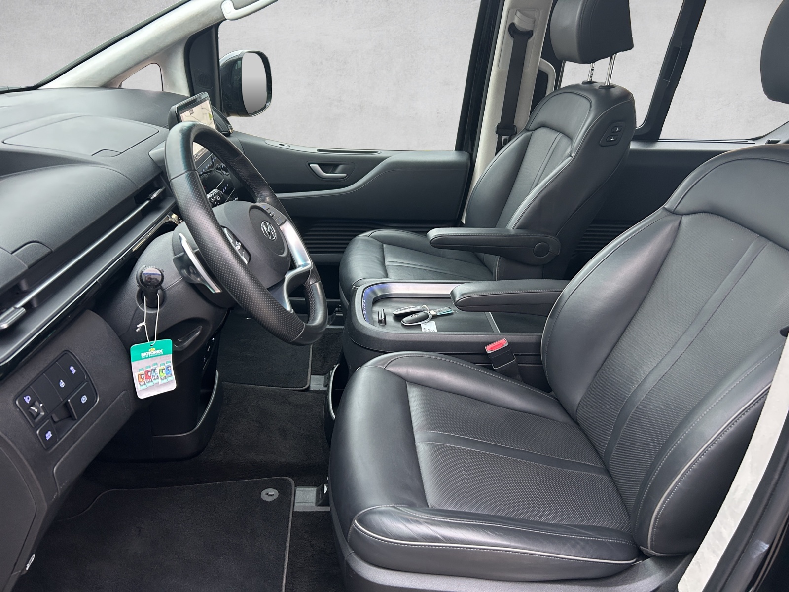 HYUNDAI Staria Premium 2.2 CRDi Vertex 4WD A-image-11