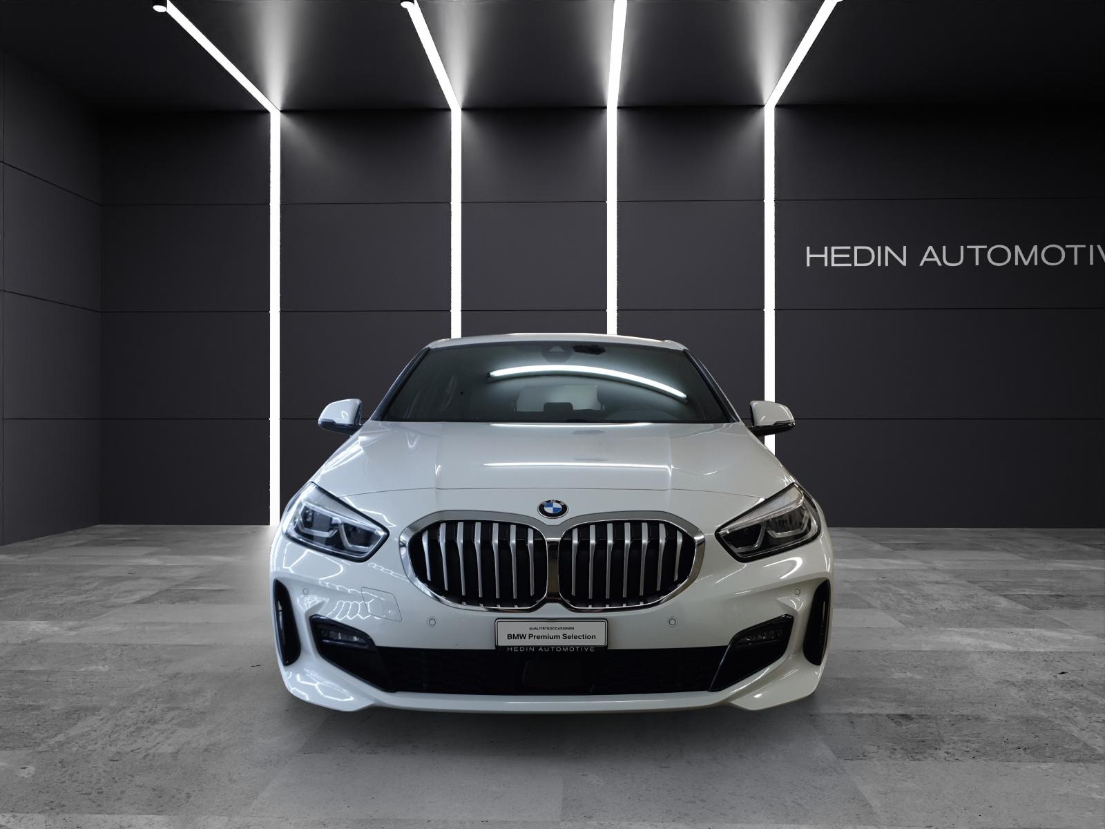 BMW 120i-image-7