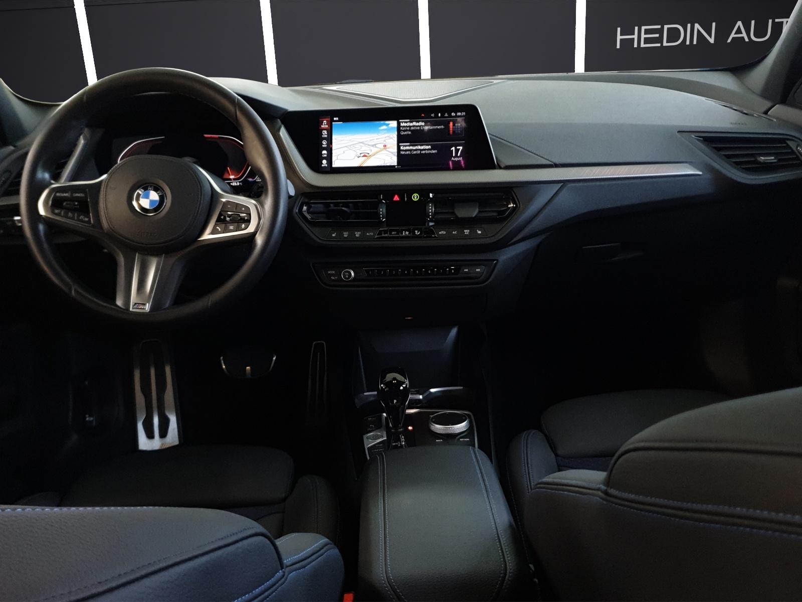 BMW 120i-image-17