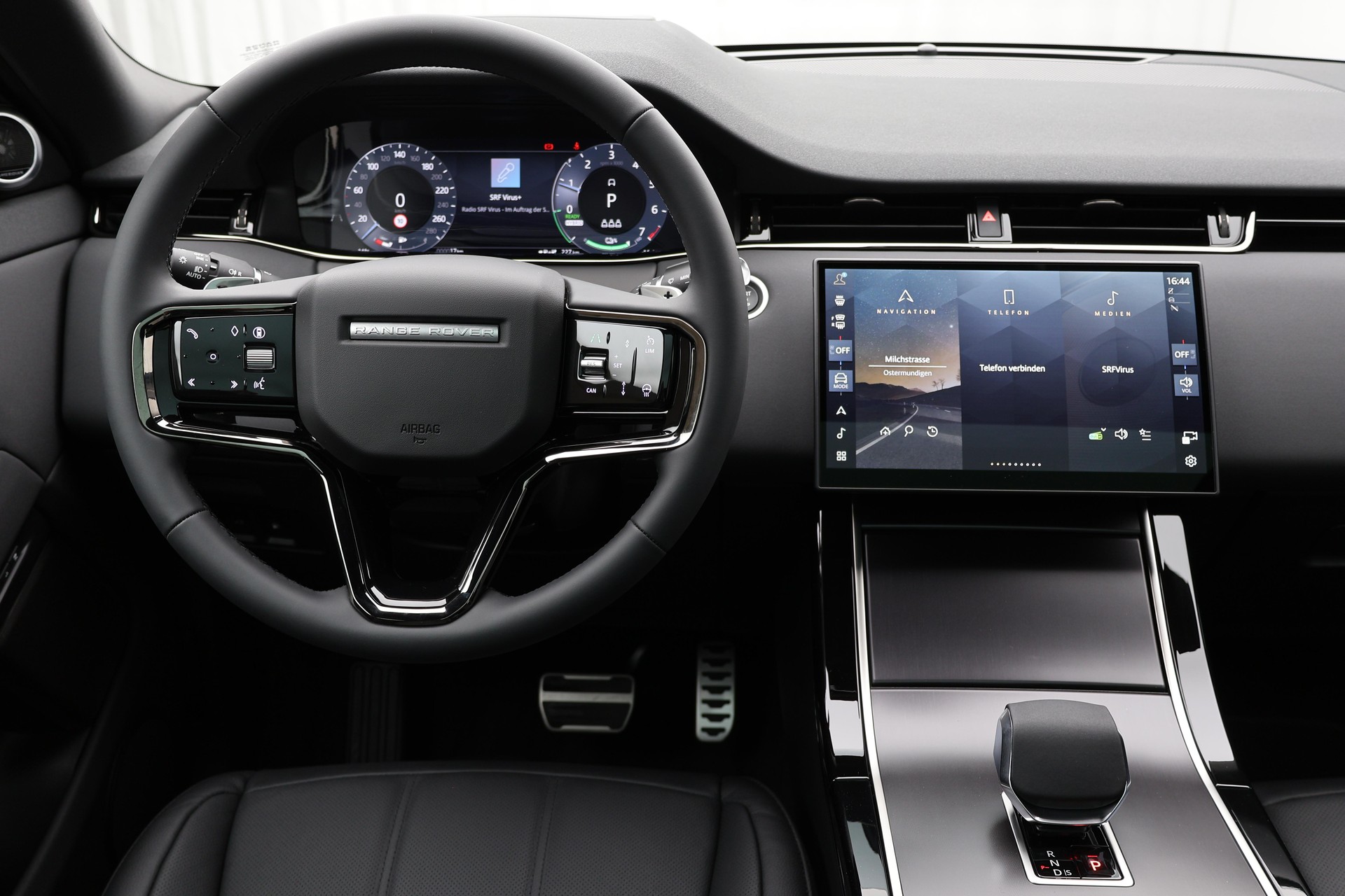 LAND ROVER Range Rover Evoque 1.5 T 270e Dynamic SE-image-7