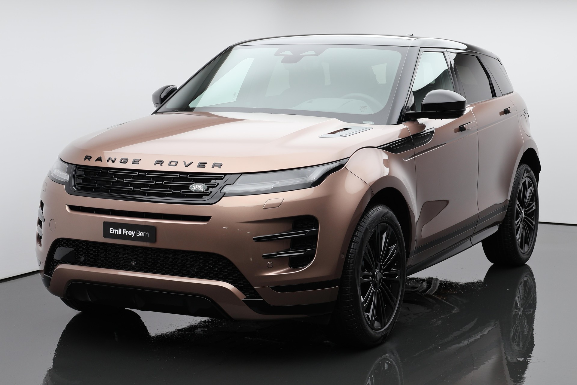 LAND ROVER Range Rover Evoque 1.5 T 270e Dynamic SE