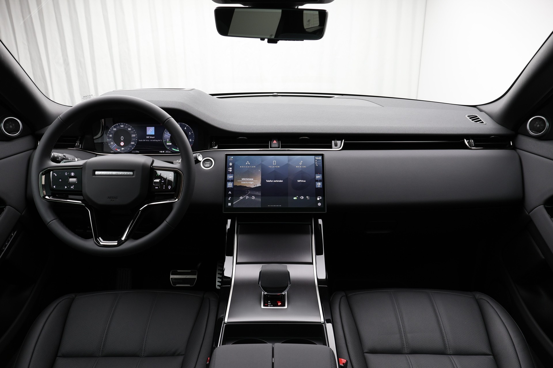 LAND ROVER Range Rover Evoque 1.5 T 270e Dynamic SE-image-6