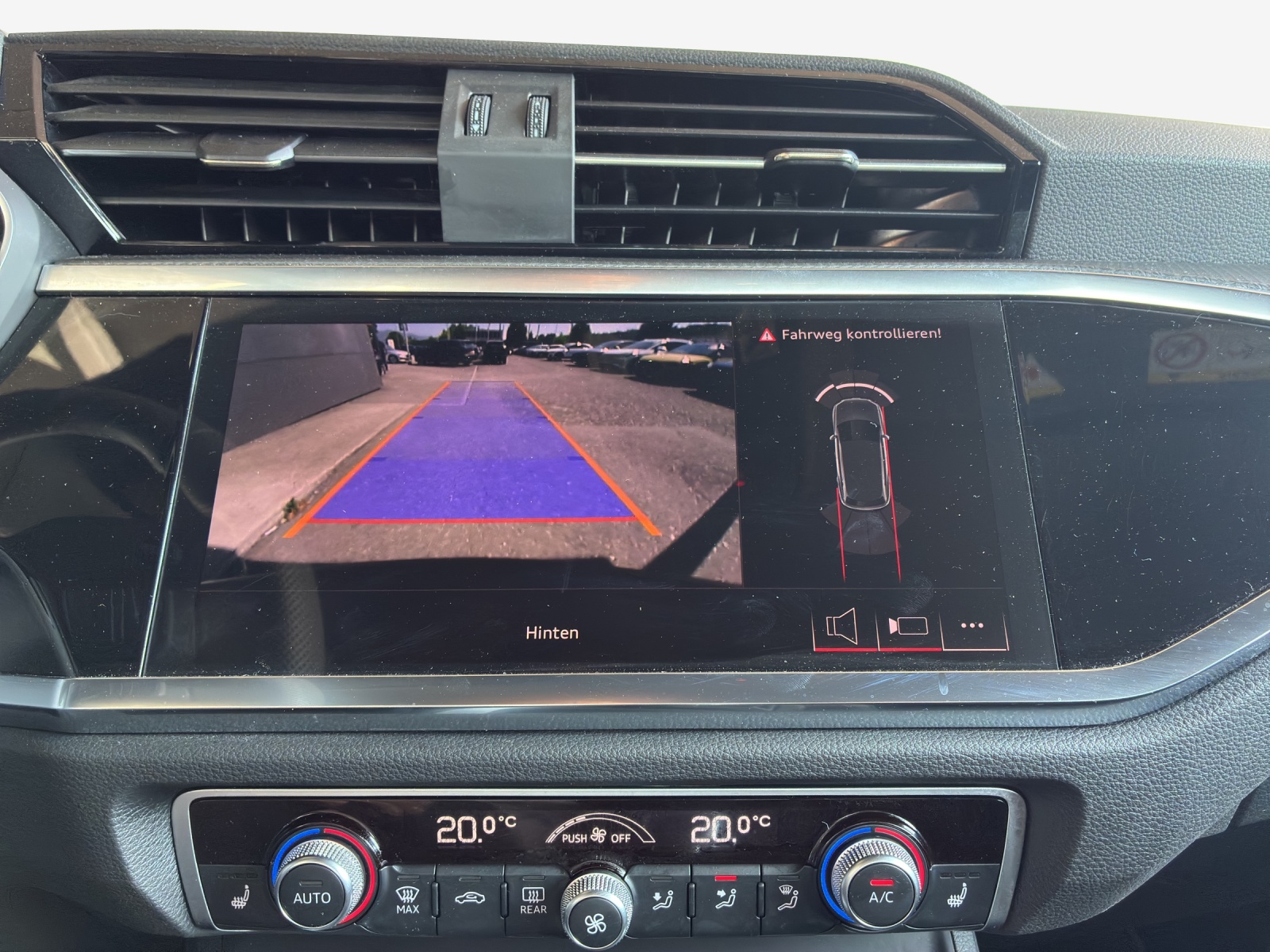 AUDI Q3 35 TFSI S line Attraction S-tronic-image-13