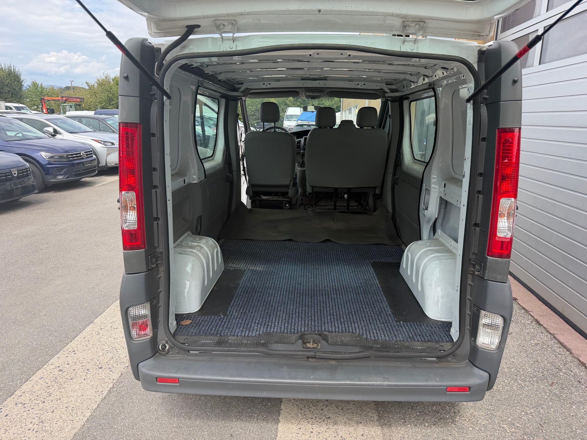 OPEL Vivaro 2.0 CDTI 2.9t L1H1-image-10