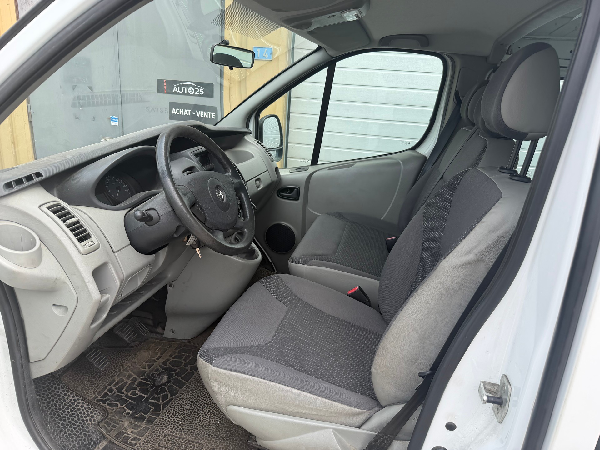 OPEL Vivaro 2.0 CDTI 2.9t L1H1-image-13