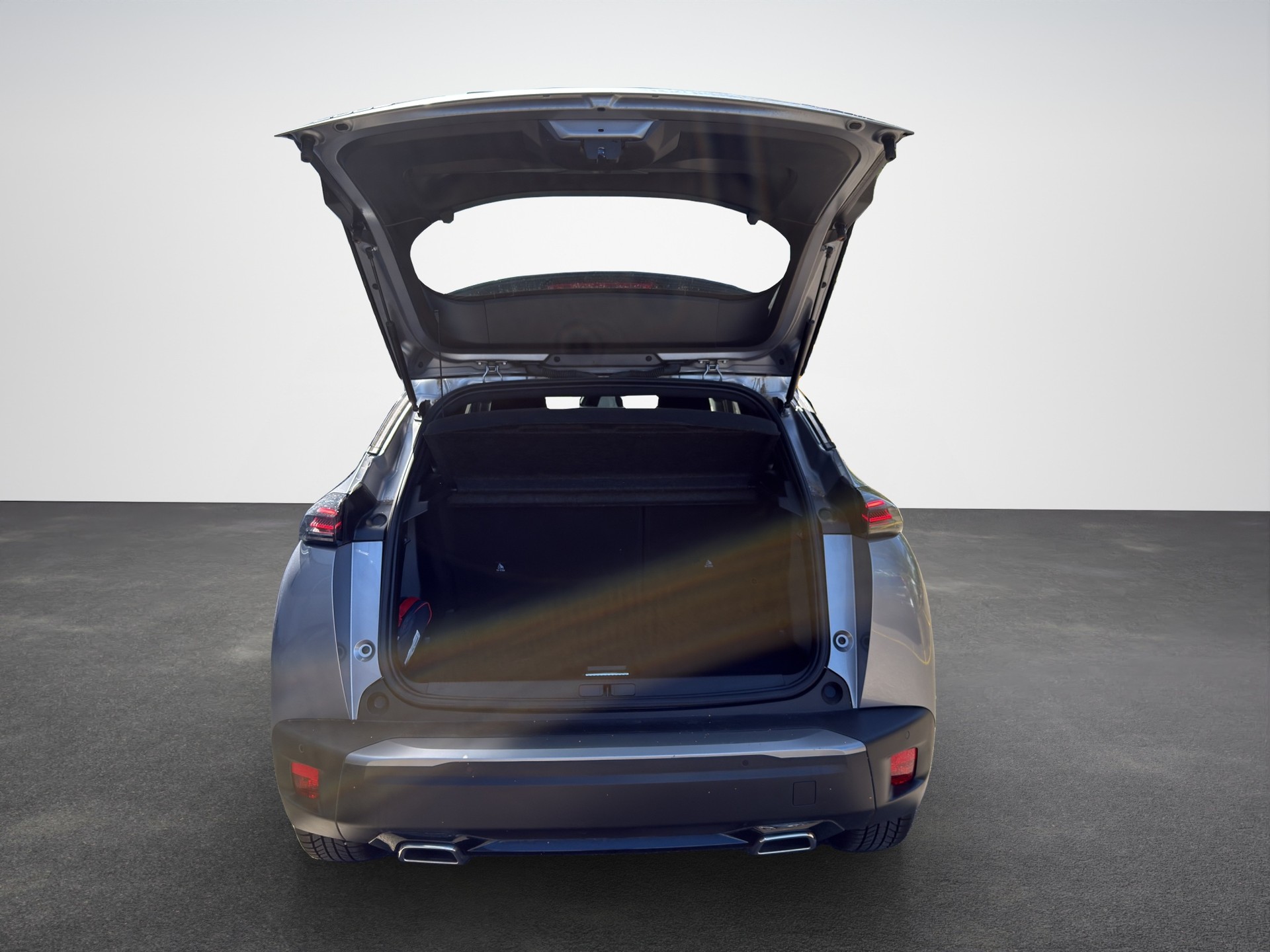 PEUGEOT 2008 1.2 145 MHEV Allure-image-14