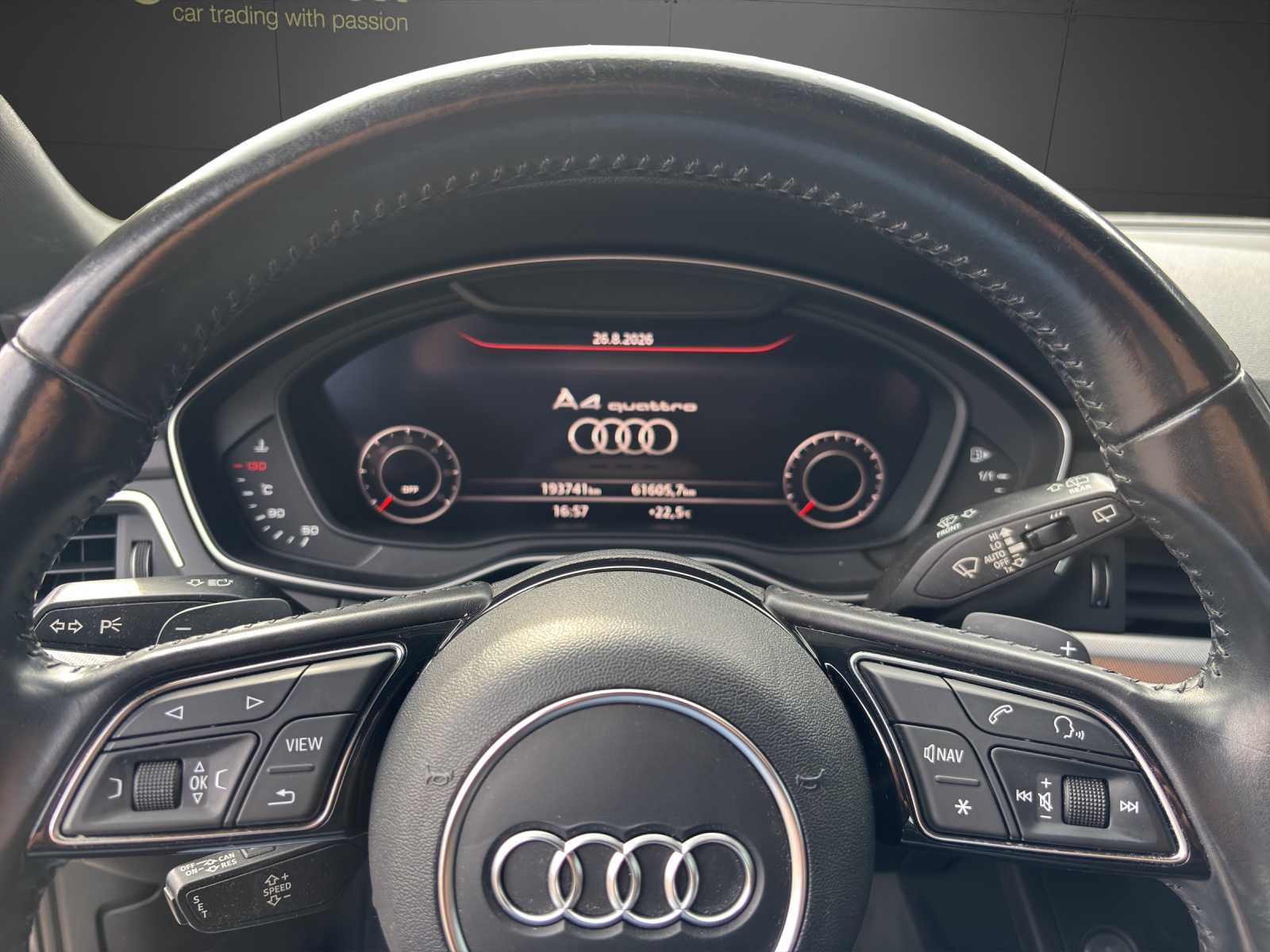 AUDI A4 Avant 3.0 TDI Sport quattro tiptronic-image-6
