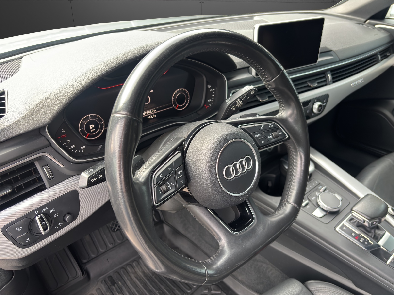 AUDI A4 Avant 3.0 TDI Sport quattro tiptronic-image-4
