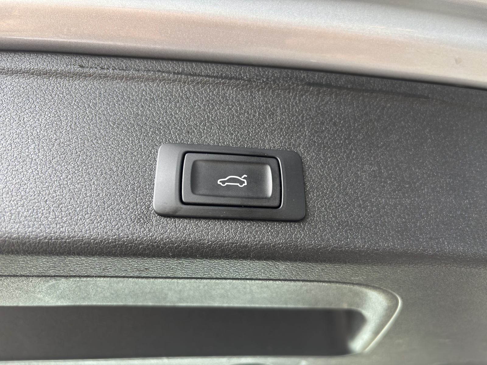 AUDI A4 Avant 3.0 TDI Sport quattro tiptronic-image-13