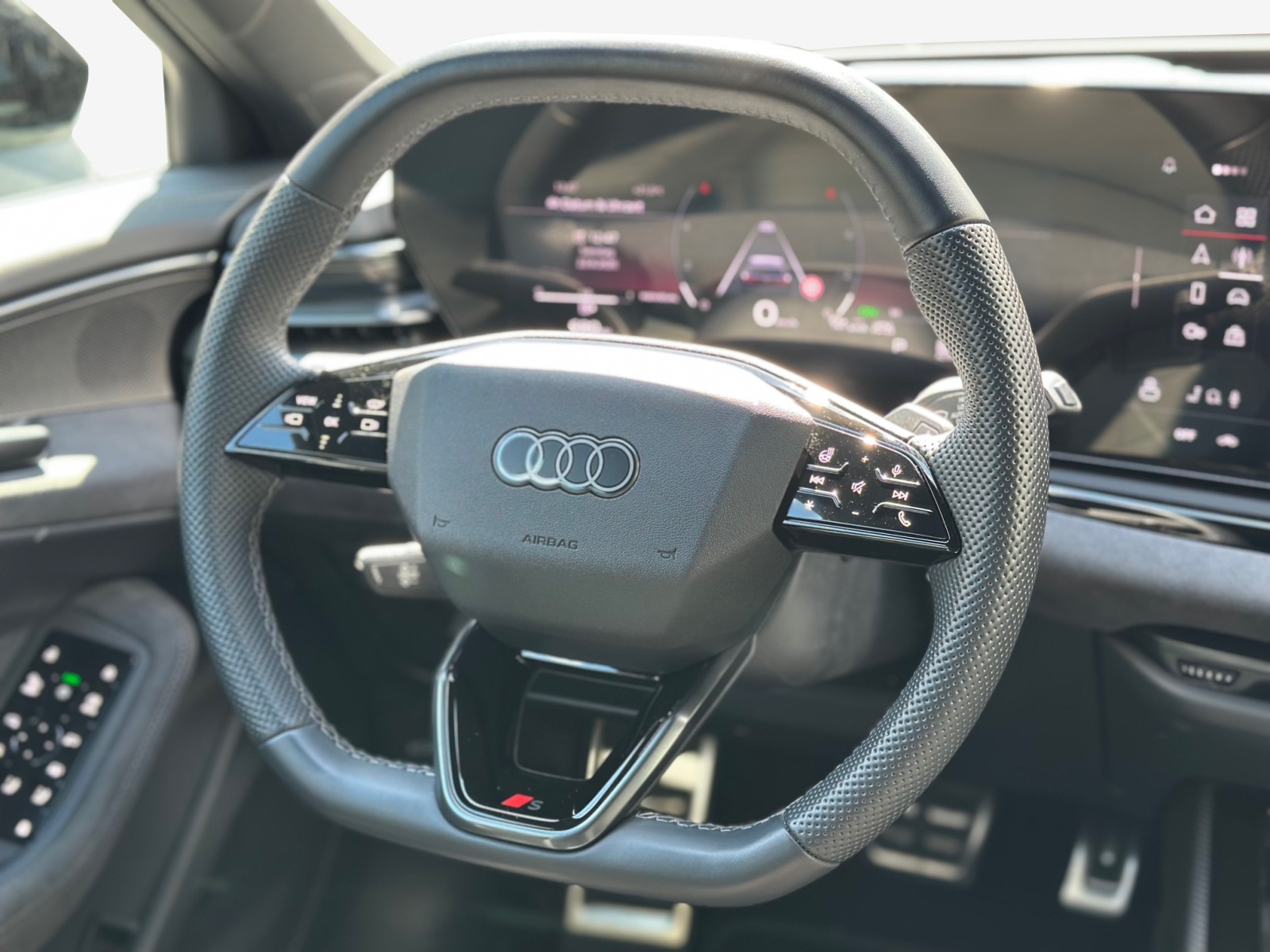 AUDI A5 Avant TDI quattro 150 kW Attraction S tronic-image-9