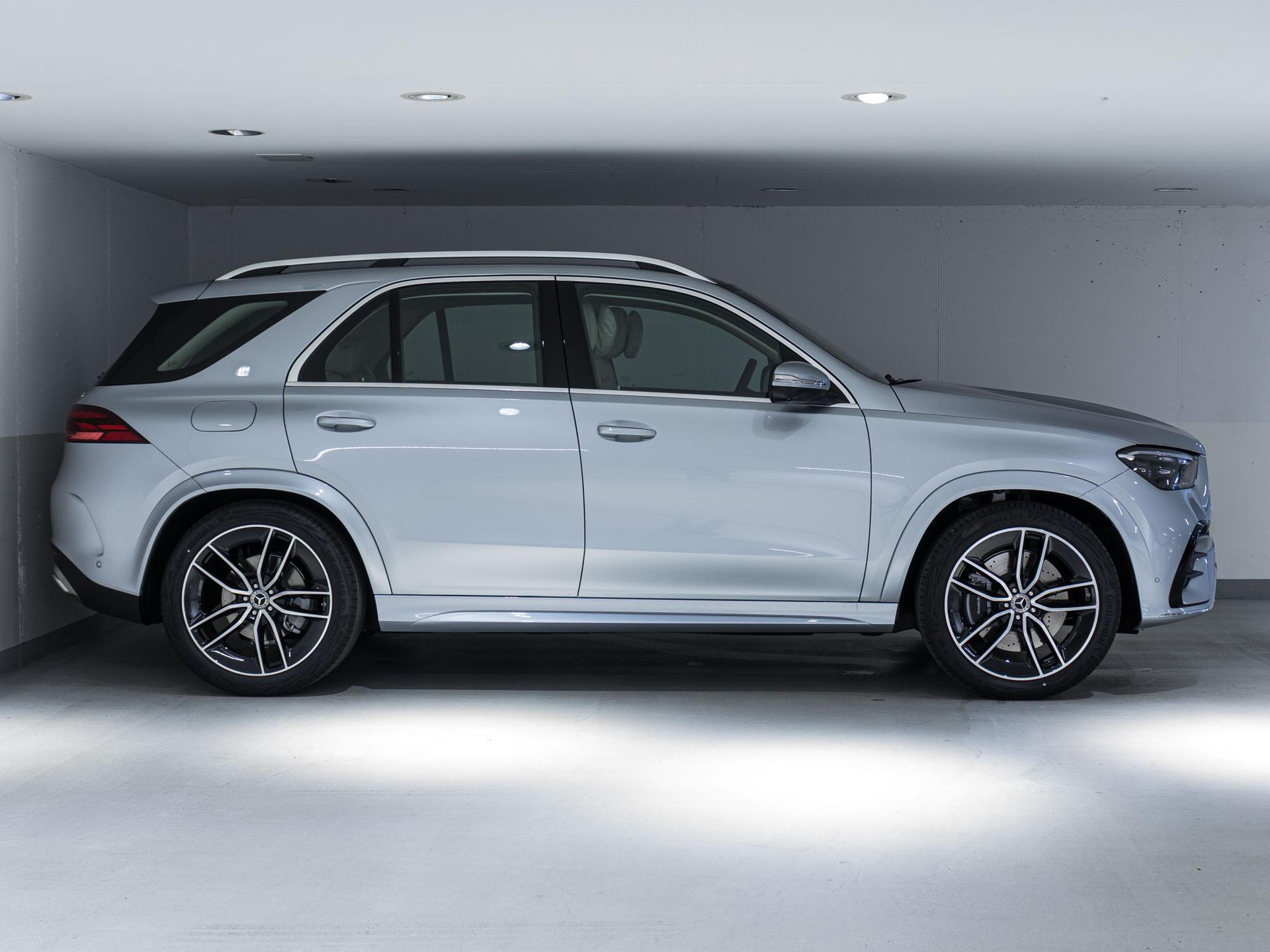 MERCEDES-BENZ GLE 400 e 4MATIC "EQ Star"-image-1