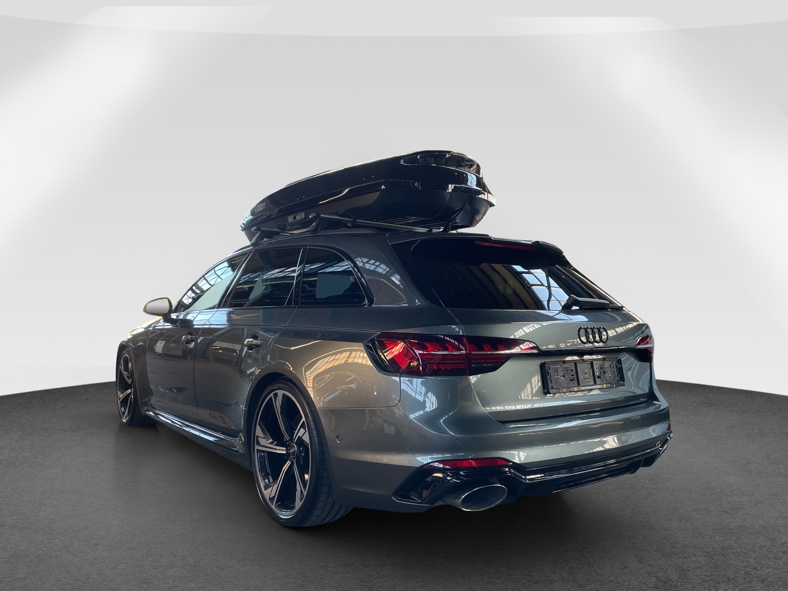 AUDI RS4 Avant 2.9 V6 TFSI quattro T-Tronic-image-3