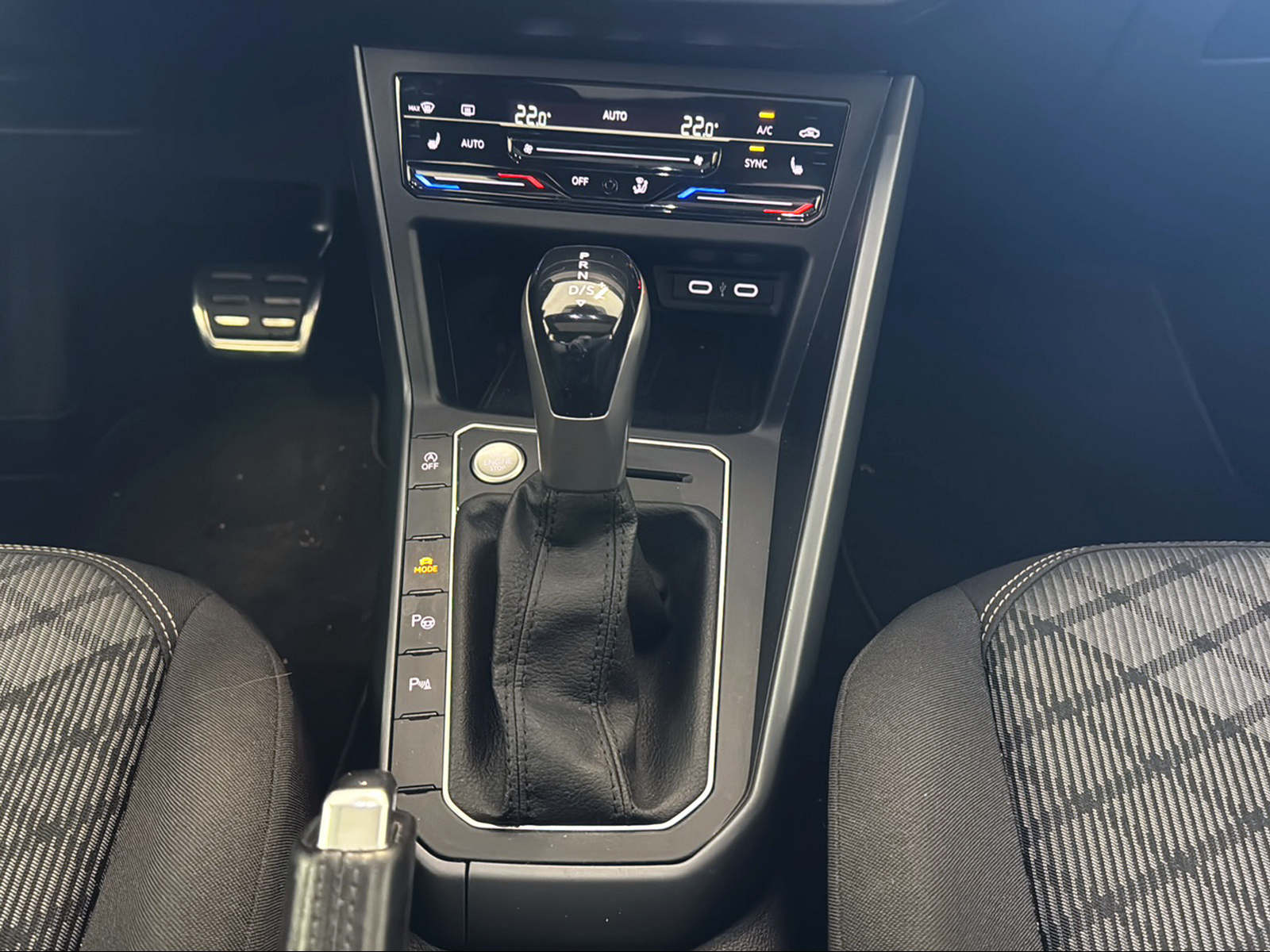 VW Polo 1.0 TSI R-Line DSG-image-14