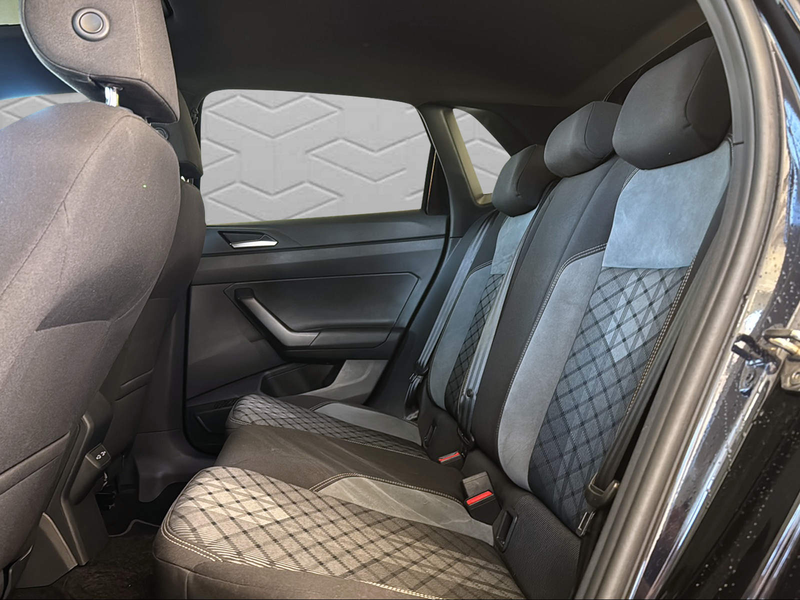 VW Polo 1.0 TSI R-Line DSG-image-15