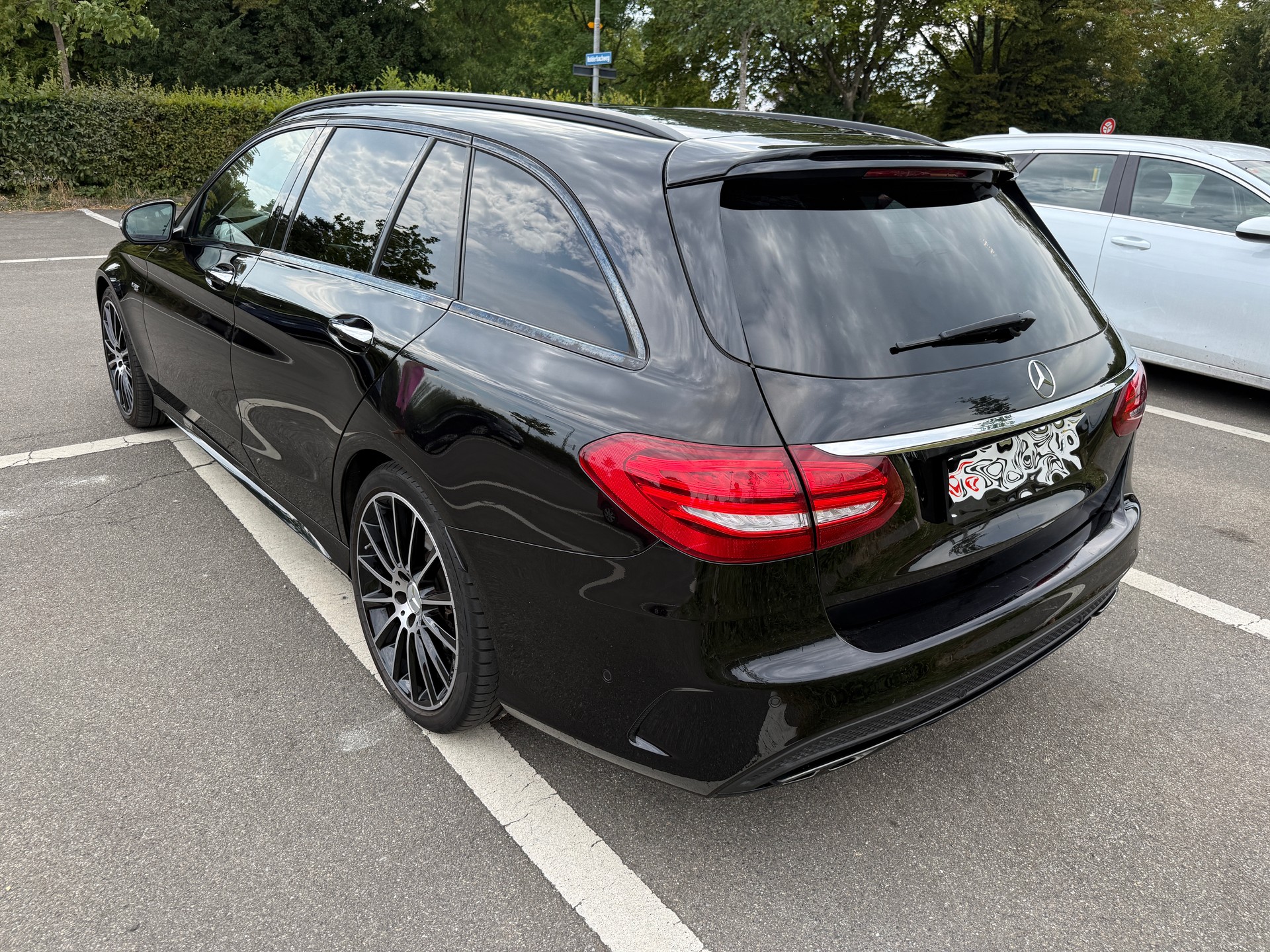 MERCEDES-BENZ C 43 AMG 4matic-image-3