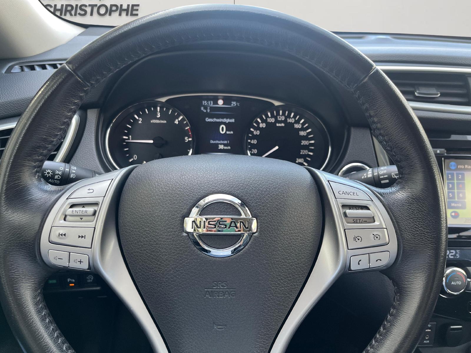 NISSAN X-Trail 2.0 dCi Tekna 4x4-image-16