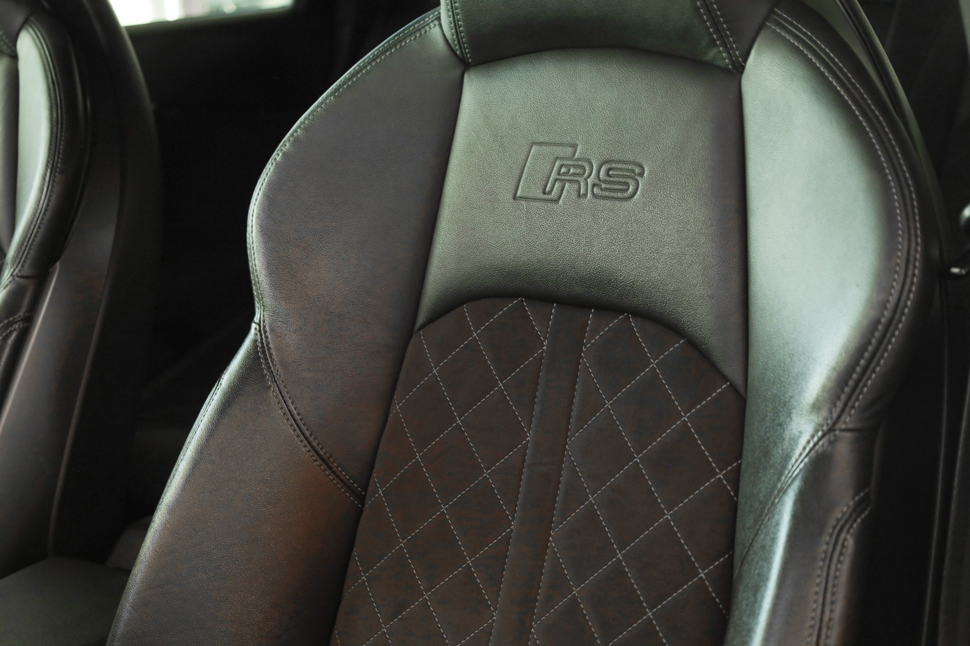 AUDI RS4 Avant 2.9 TFSI quattro NIMBUS GRAU * ACC * B&O * Pack Dynamic-image-11
