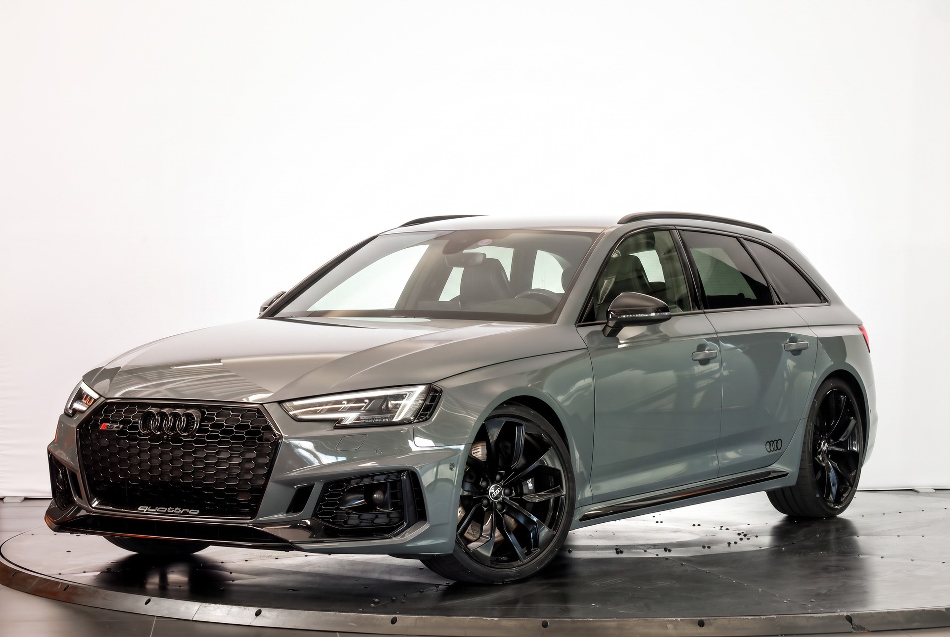 AUDI RS4 Avant 2.9 TFSI quattro NIMBUS GRAU * ACC * B&O * Pack Dynamic-image-5