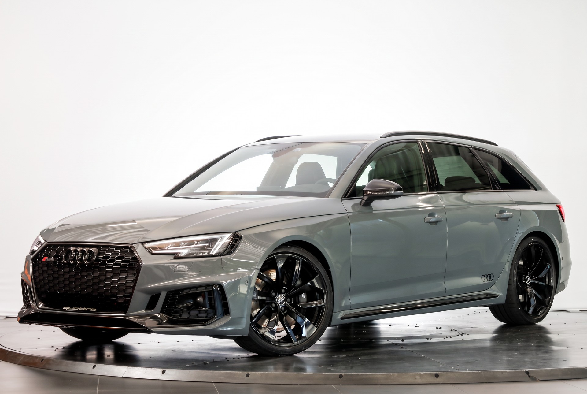 AUDI RS4 Avant 2.9 TFSI quattro NIMBUS GRAU * ACC * B&O * Pack Dynamic-image-6