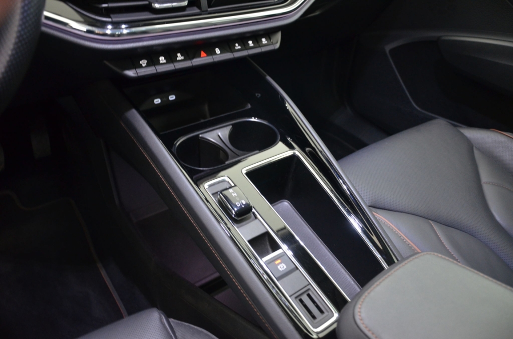 SKODA Enyaq iV 80-image-24