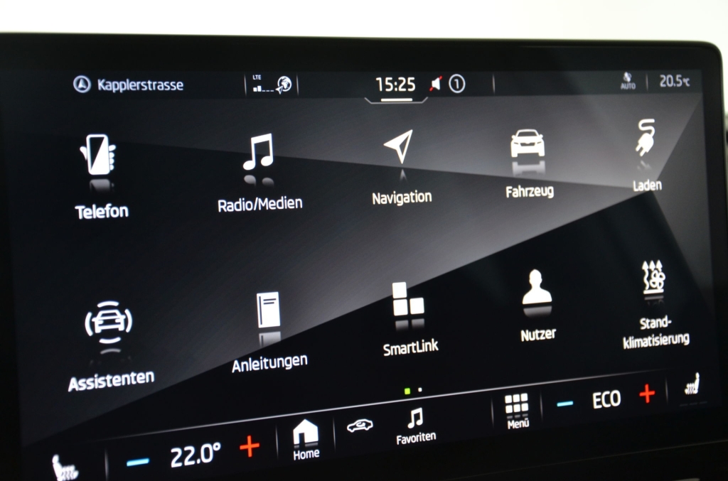 SKODA Enyaq iV 80-image-15
