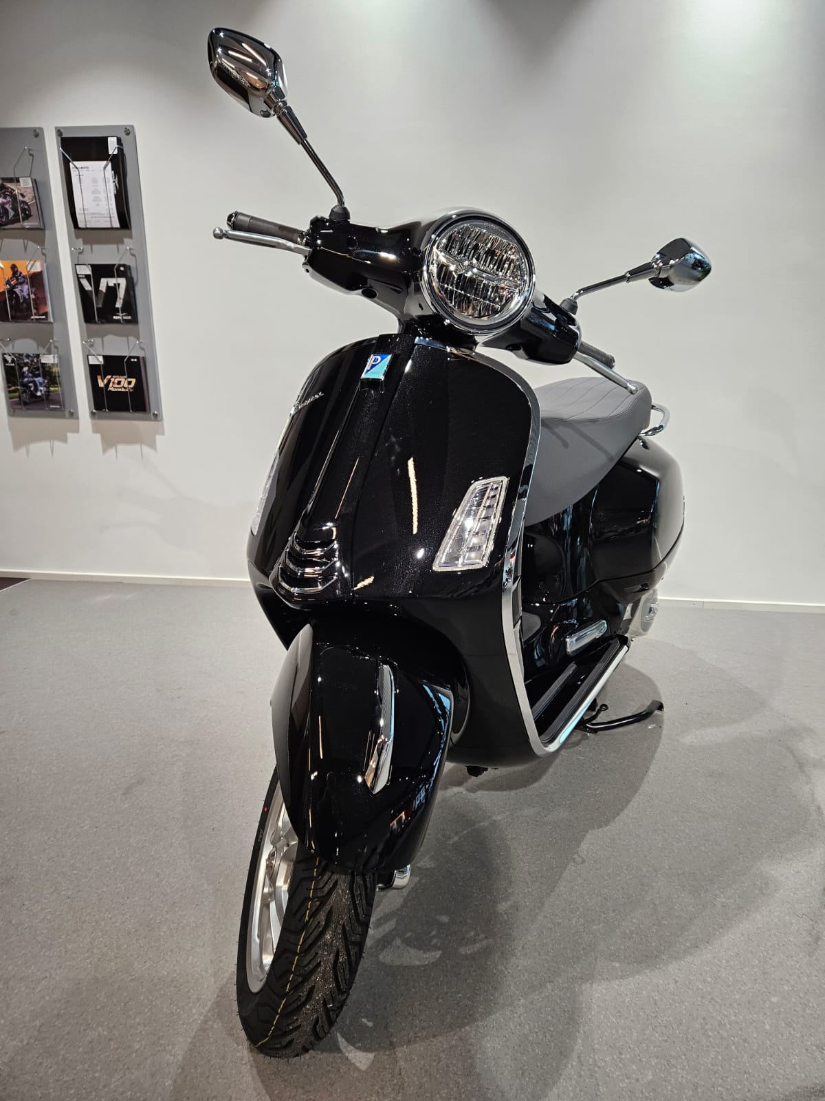 PIAGGIO Vespa GTS 125 RST Euro 5+-image-7